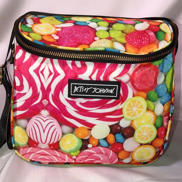 Betsey Johnson Handbags - 💖 NWT! BETSEY JOHNSON Candy Cube Insulated Lunch Tote Bag